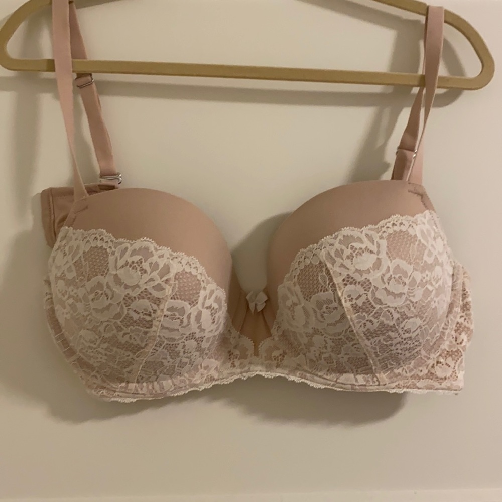 42C Torrid Lace detailing Bra